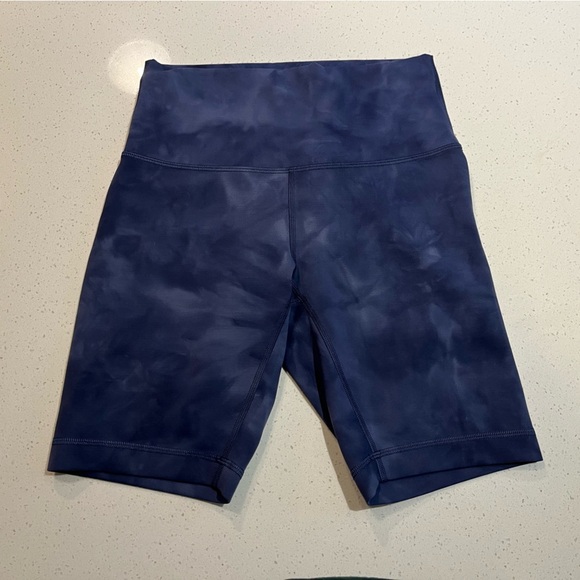 Lululemon Wunder Train High-Rise Short 8" in Diamond Dye Shade Naval Blue Size 6 - Picture 6 of 9